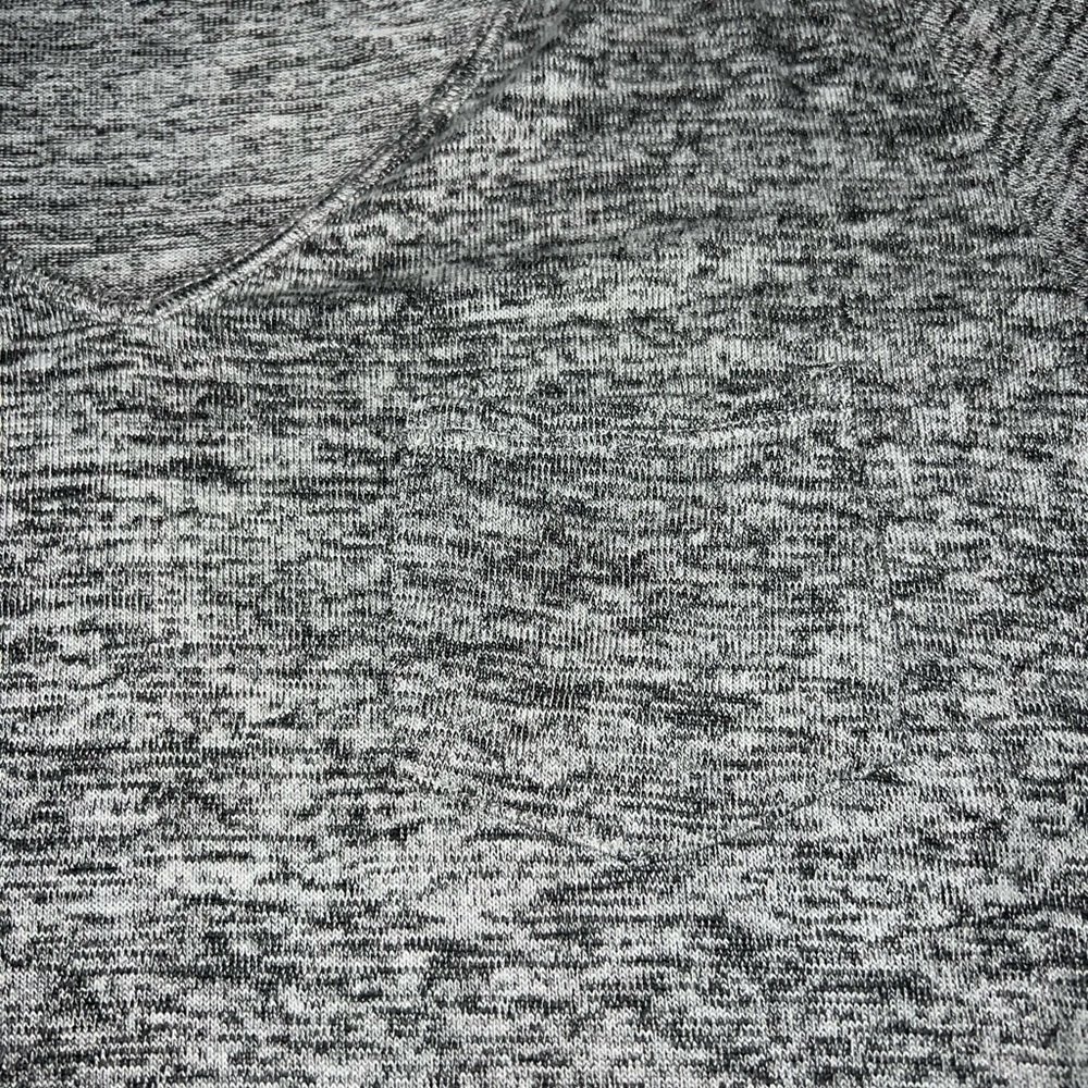 gray top - Picture 2 of 5